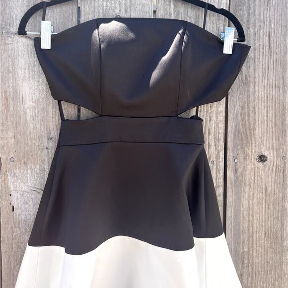 Alexis | Simona Strapless Satin A-Line Cutout Dress Black White Size XS - Picture 4 of 11